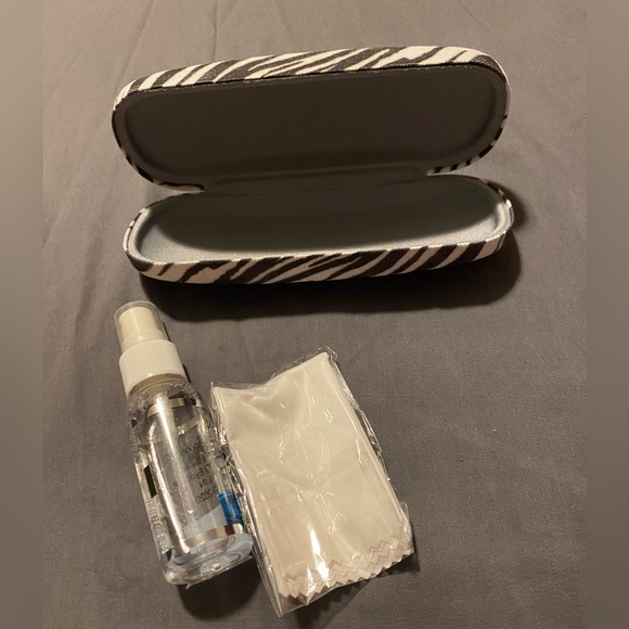 GLASSES CASE - Picture 3 of 3